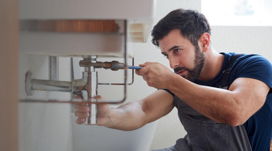 Water heater leaking fix in Perry, LA